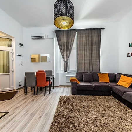 Precious Spot Apartament *